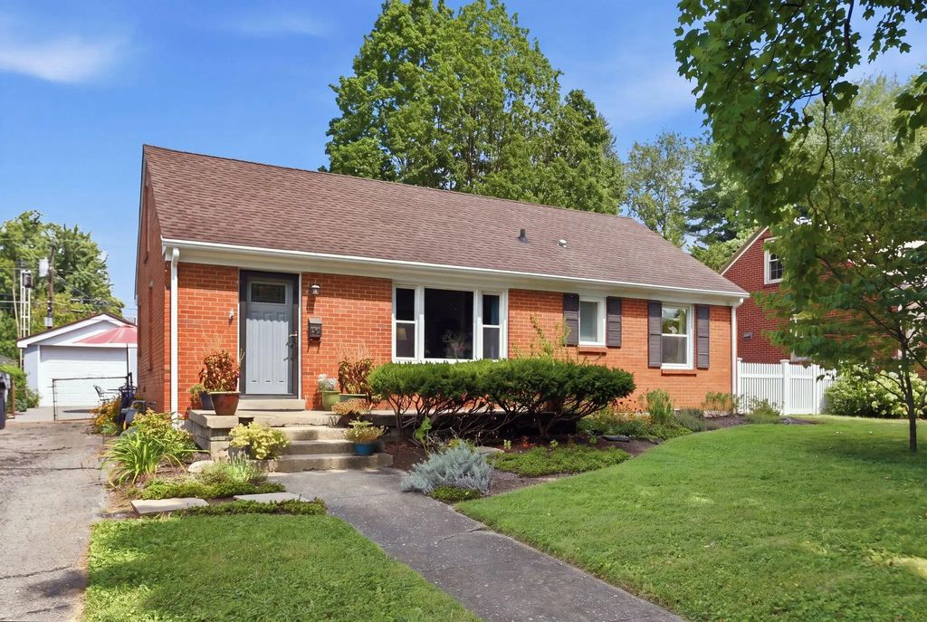 833 Furlong Drive, Lexington