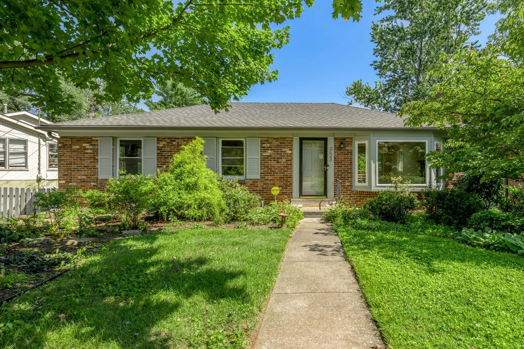 953 Holly Springs Drive, Lexington