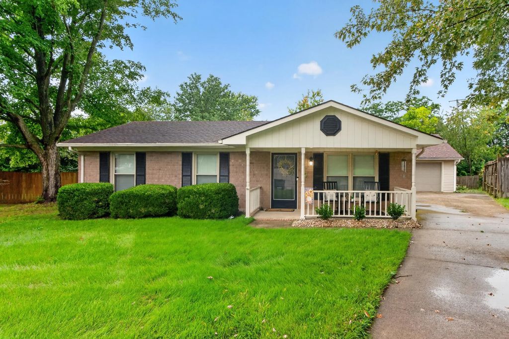 1101 Kalone Way, Lexington