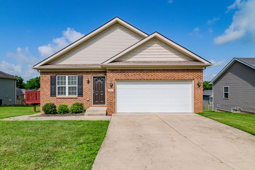 122 Nathan Hale Drive, Georgetown