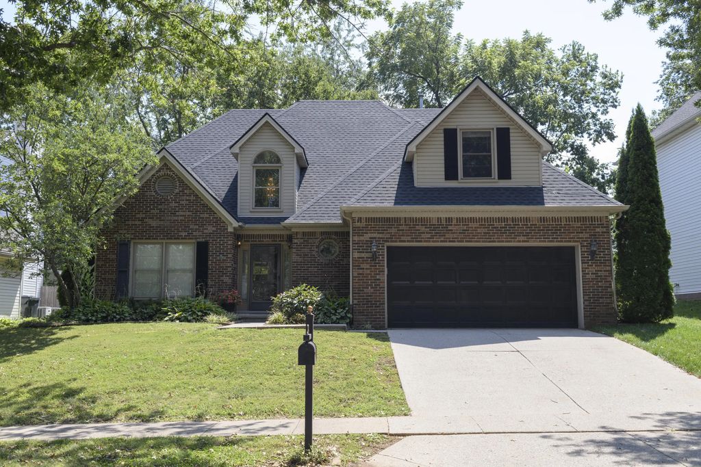 825 Willow Oak Circle, Lexington