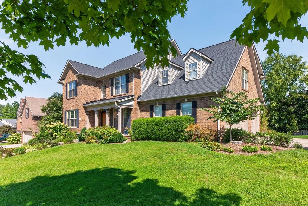 2213 Wilmington Lane, Lexington
