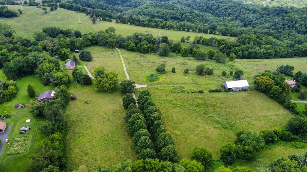 1233 Corman Lane, Nicholasville