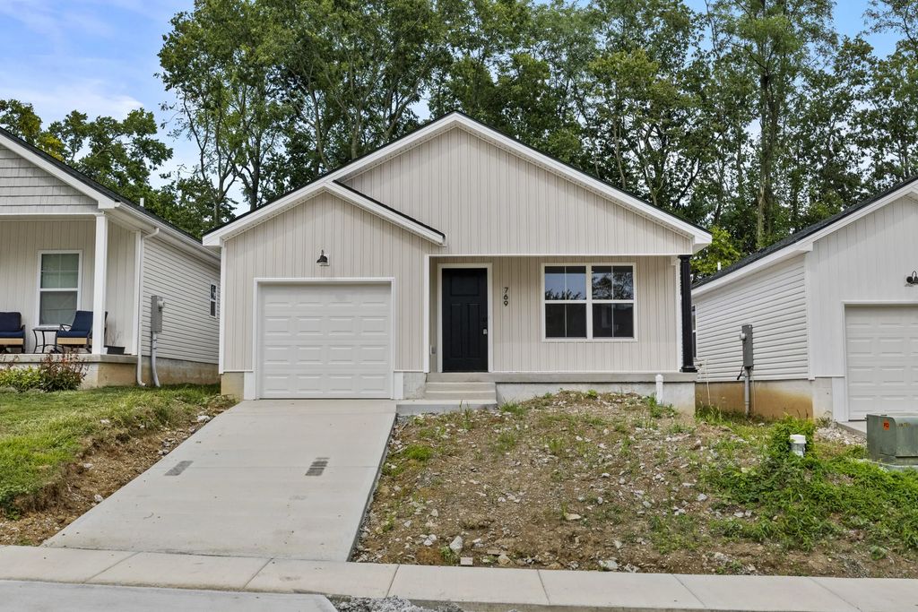 769 Harrison Trace, Lexington