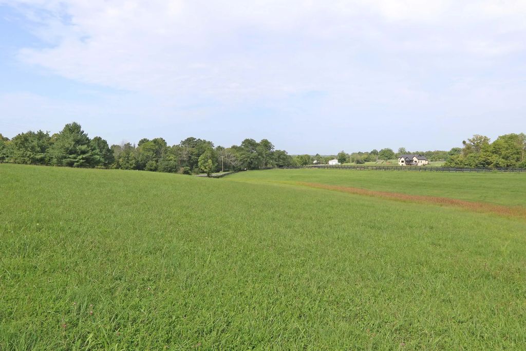 1107 Equestrian Lakes  Lane, Finchville
