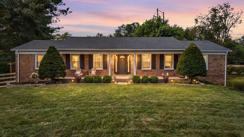 4042 Whitemark Court, Lexington