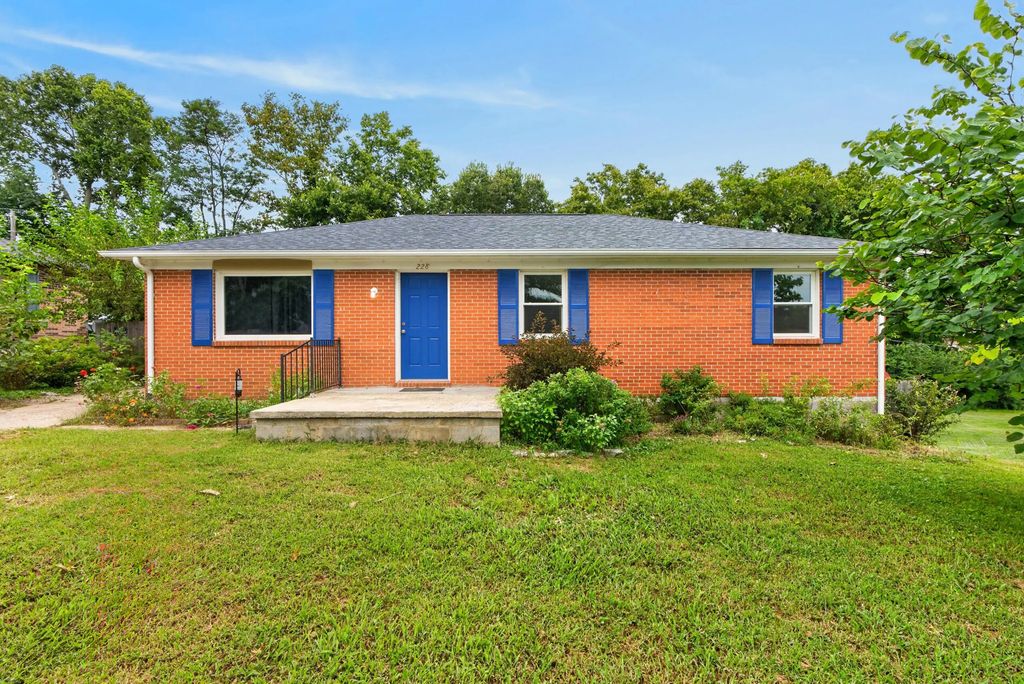 228 Laurel Lane, Nicholasville