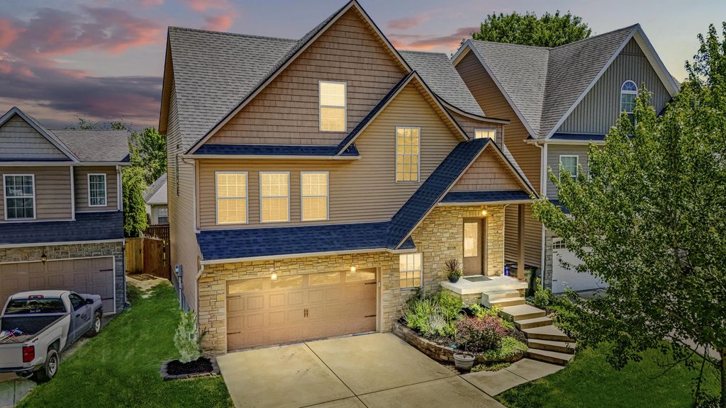 3309 Hibernia Pass, Lexington