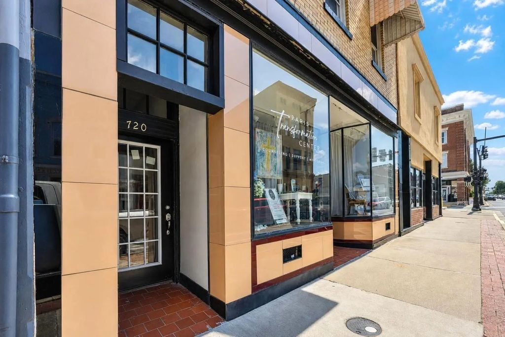 720 Main St Street, Paris