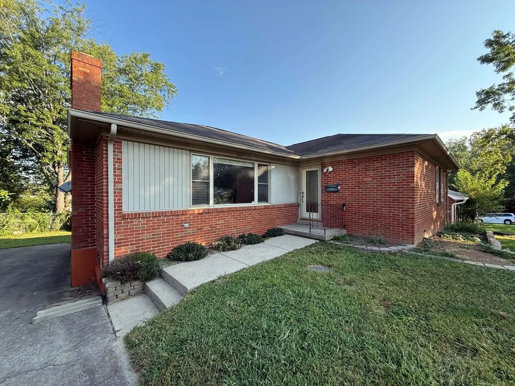 3597 Appian Way, Lexington