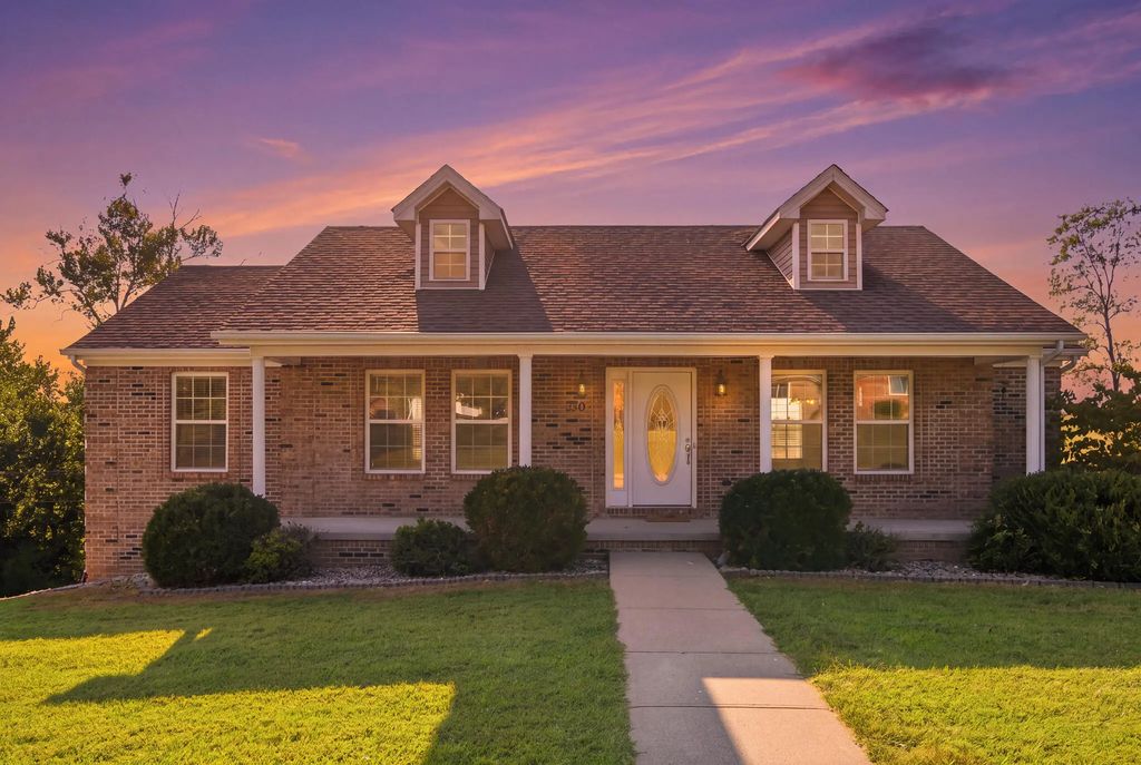 320 Lewis Drive, Richmond