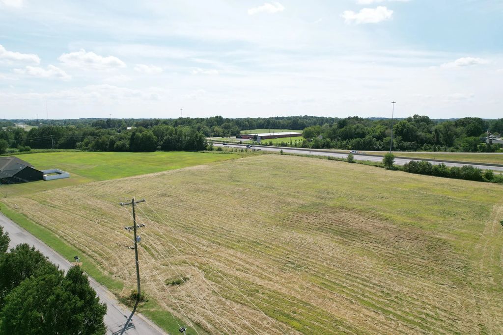 35 Ne 230 Parkway Dr Drive 38a, Mayfield
