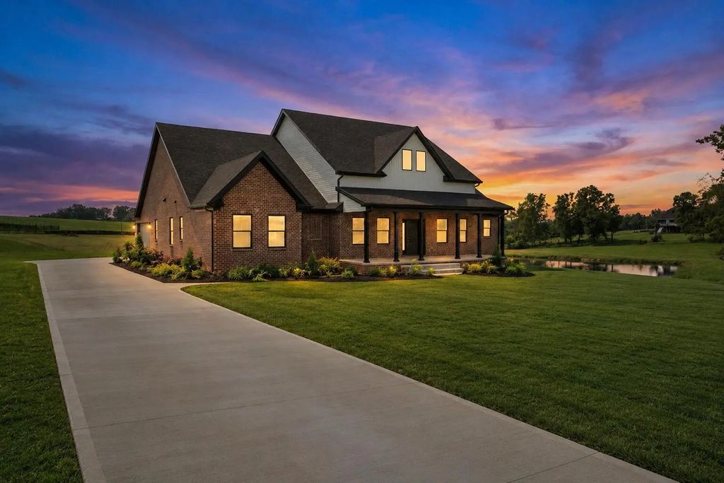 200 Maple Lawn Circle, Nicholasville
