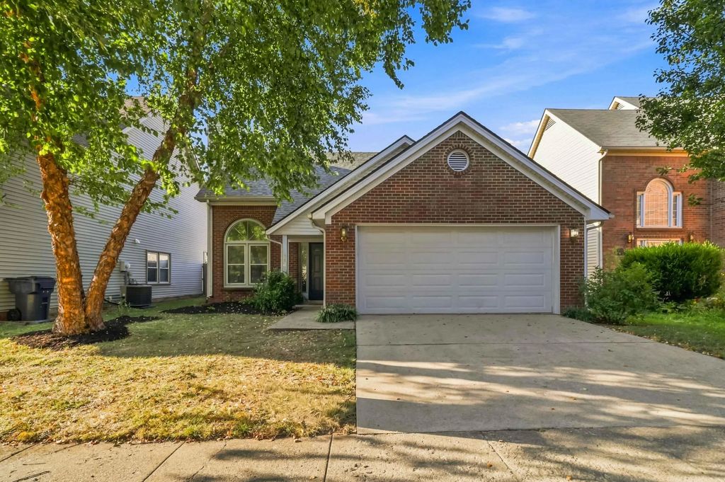 613 Twin Pines Way, Lexington