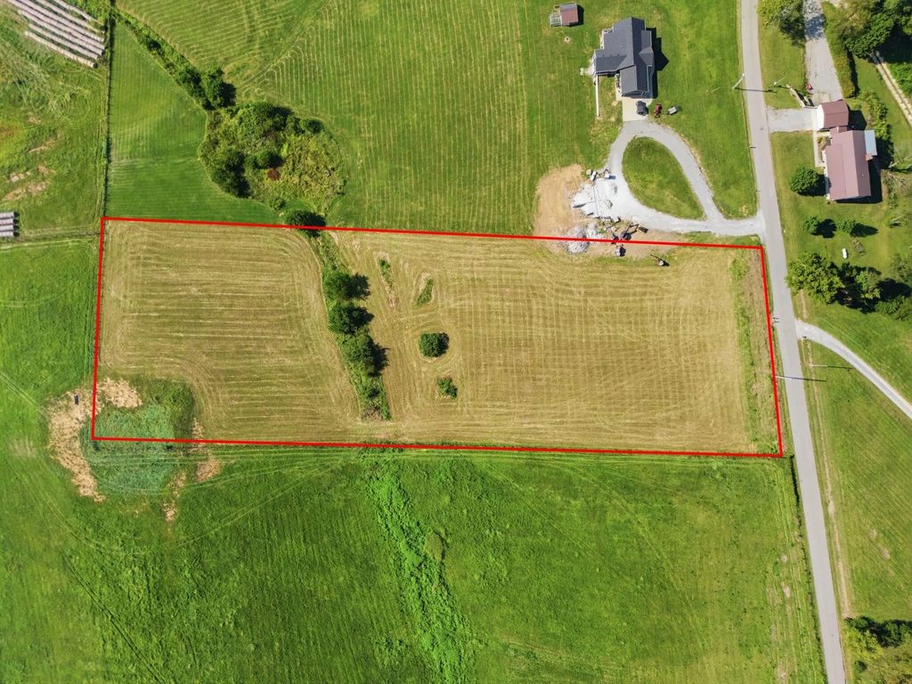 3999 Bybee Road, Winchester