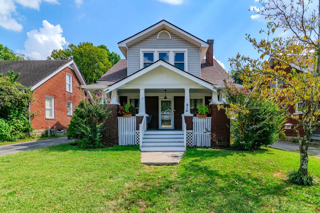 914 Idlewild Court, Lexington