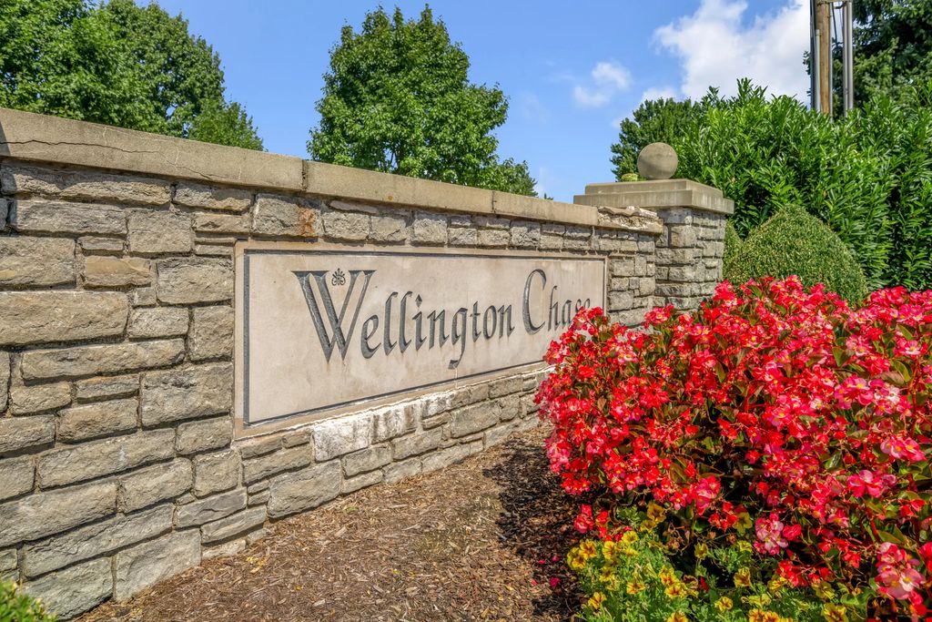 600 Vincent Way 2208, Lexington