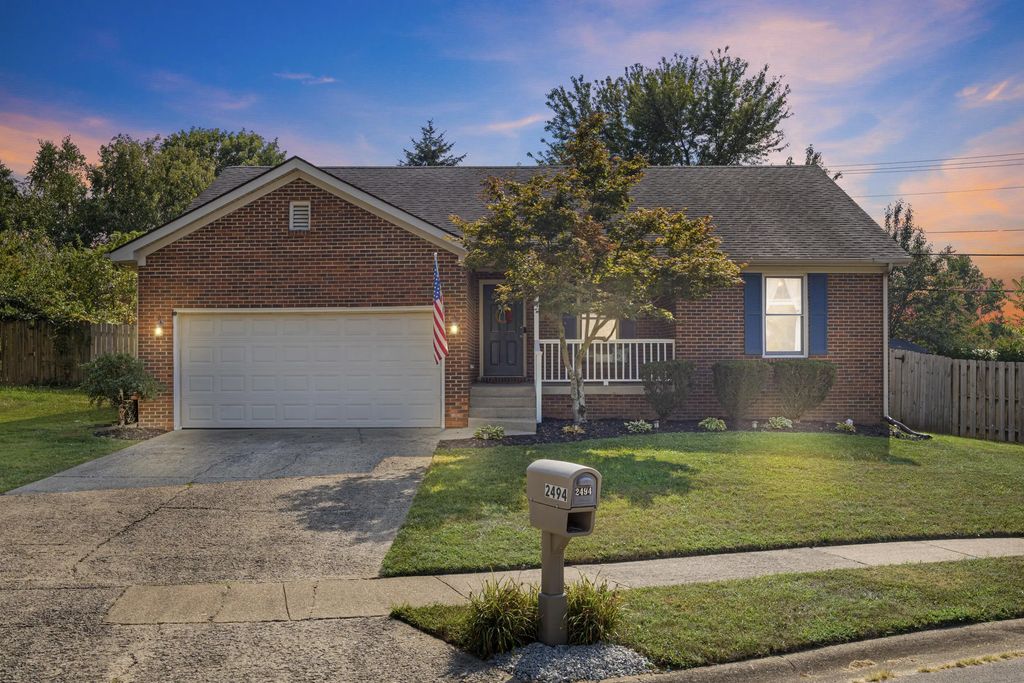 2494 Harrods Pointe Trace, Lexington