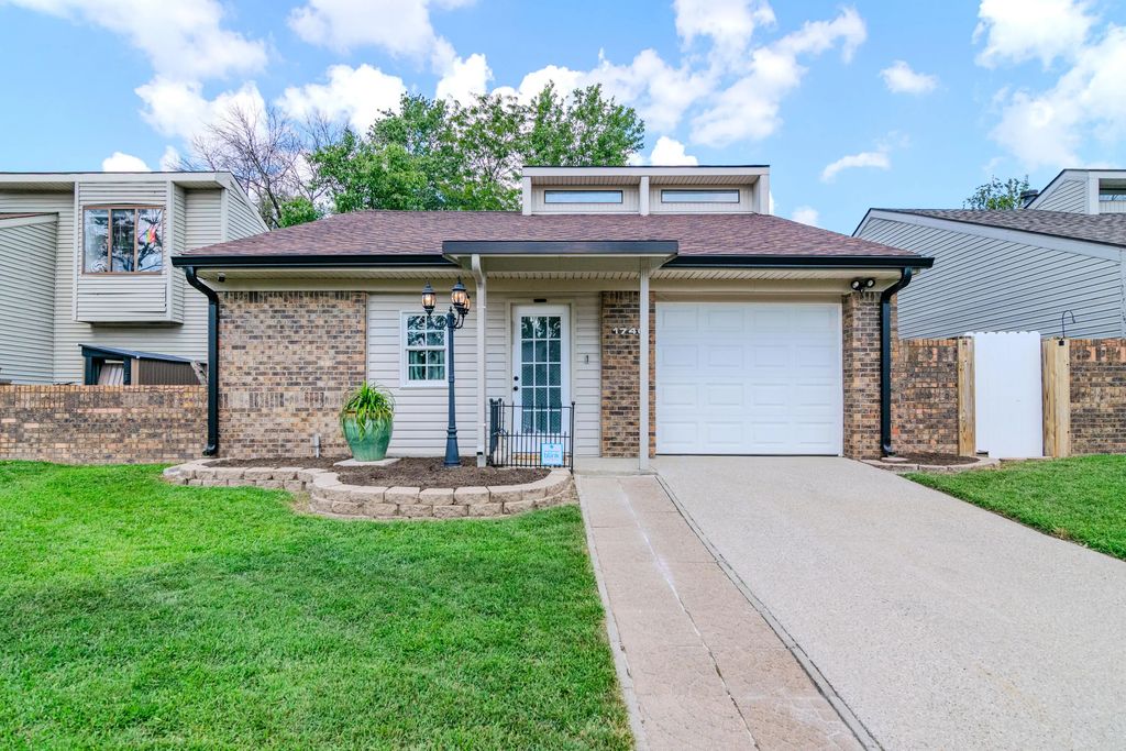 1740 Prairie Circle, Lexington