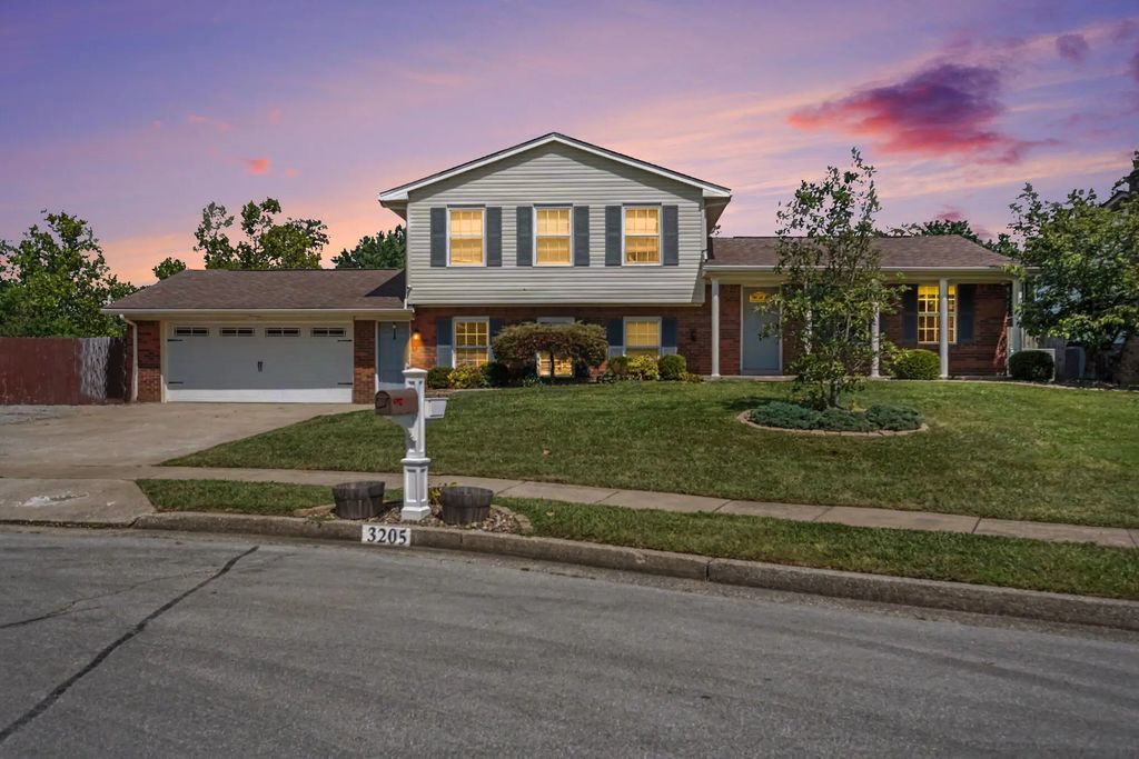 3205 Shoal Lake Drive, Lexington