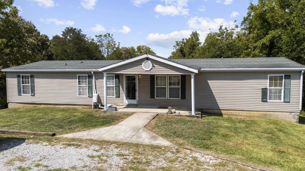 2748 Corinth-hinton Road, Corinth