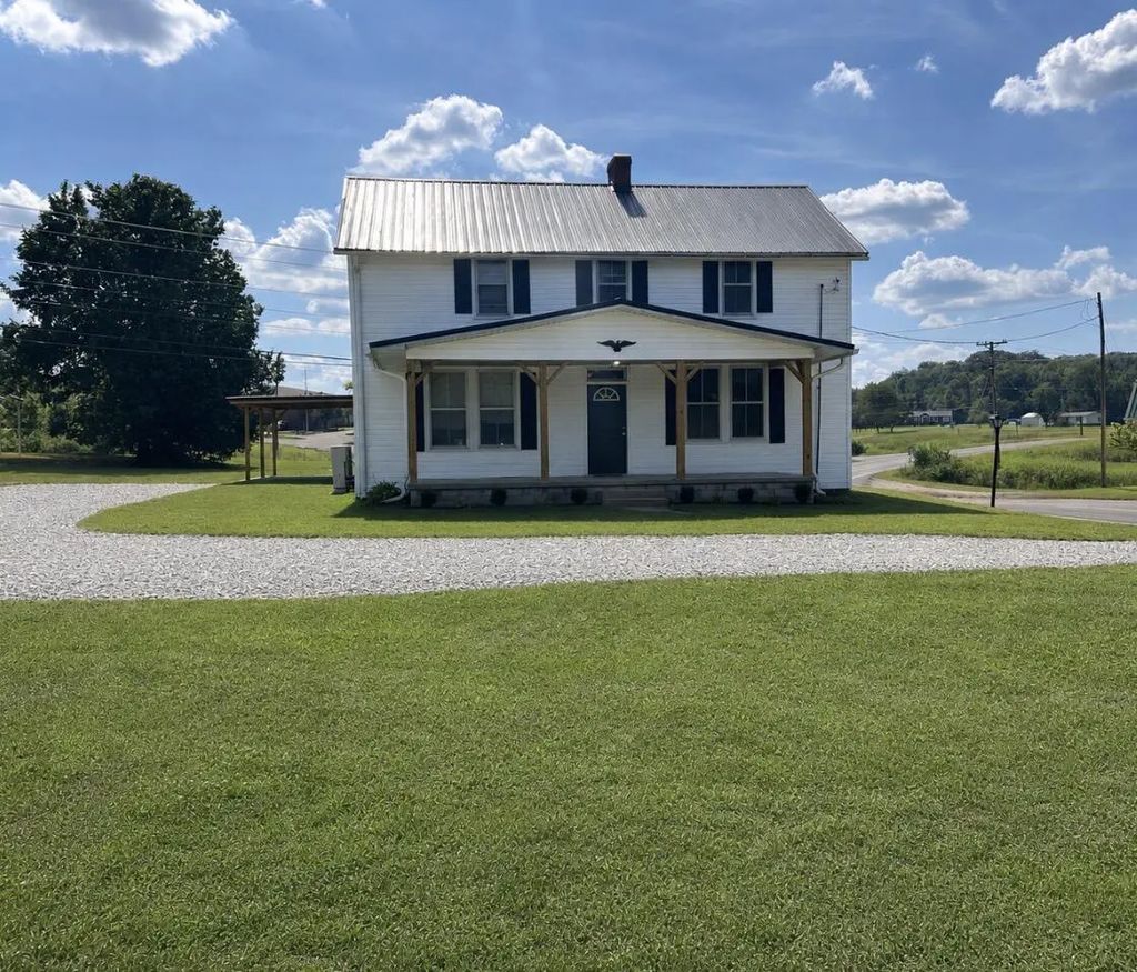 11304 Irvine Road, Winchester