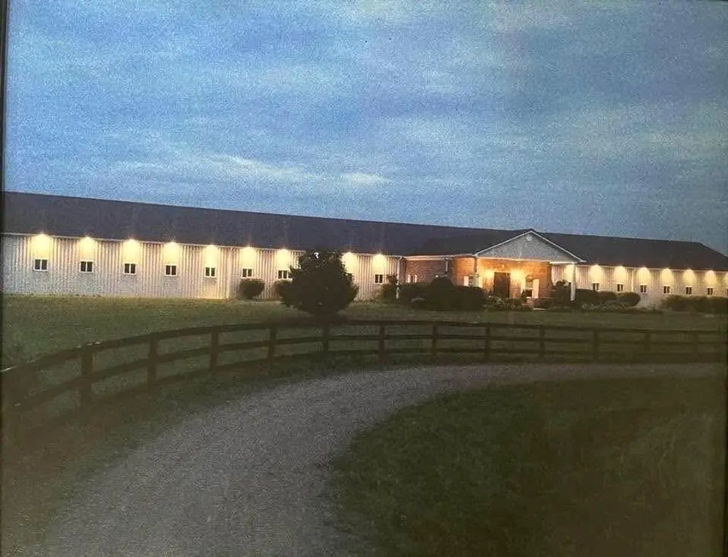 880 Louisville Farms Road, Coxs Creek