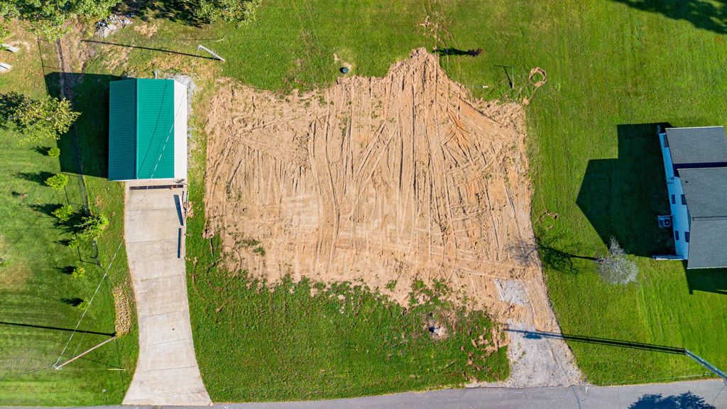 231 Captain Lane, Gilbertsville