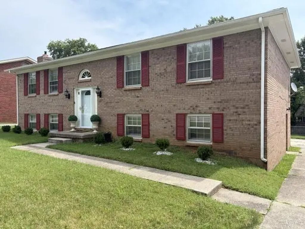 3924 Gladman Way, Lexington