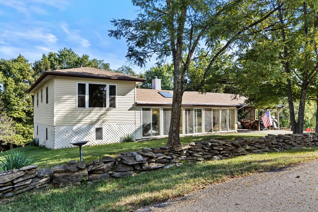 449 Bailey Road, Georgetown