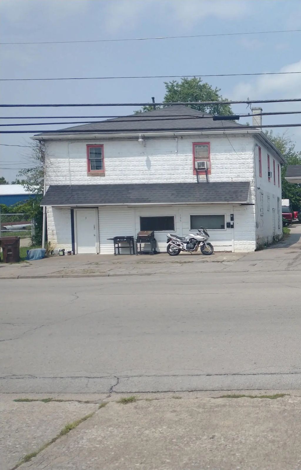 135 E Broadway Street, Winchester