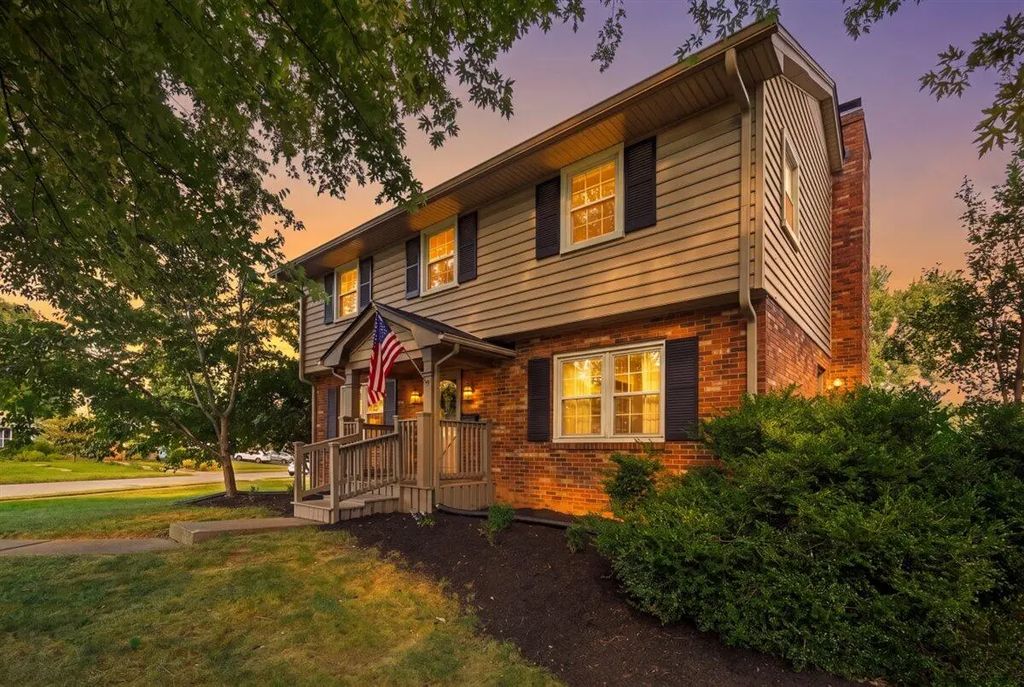 2390 Heather Way, Lexington