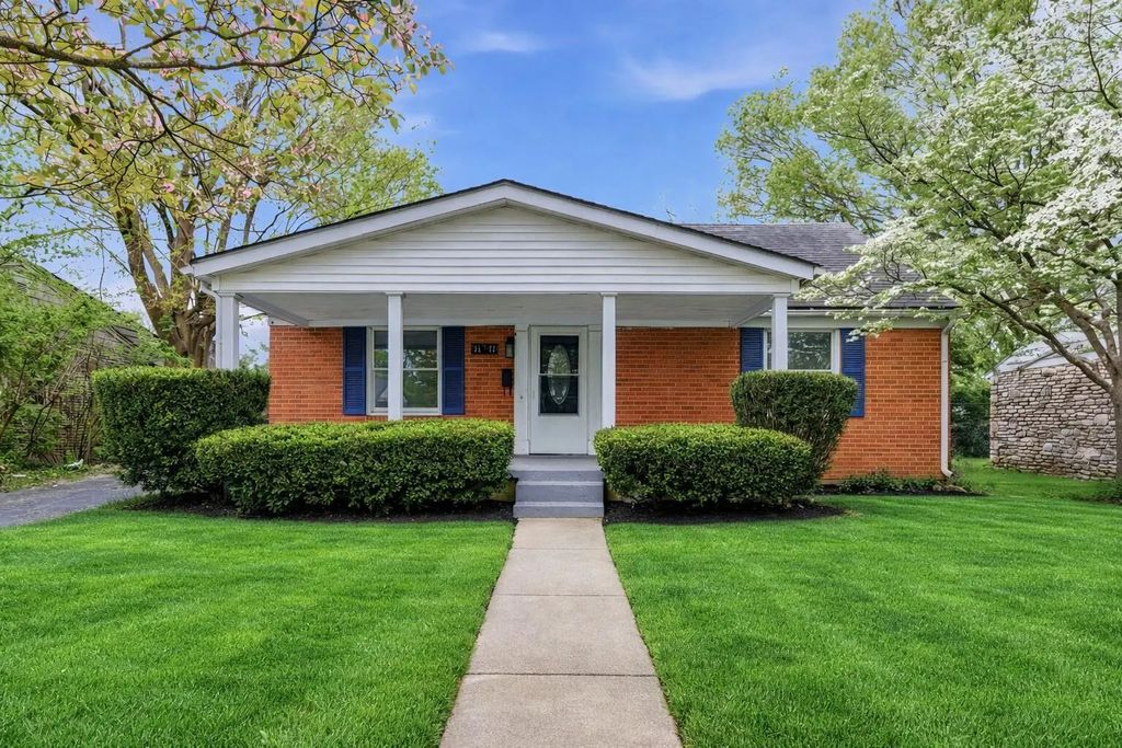 636 Stratford Drive, Lexington