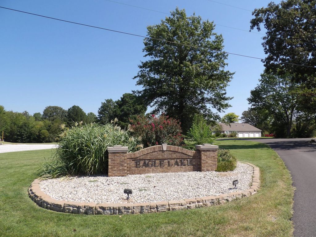 337 Fly-away Drive, Benton