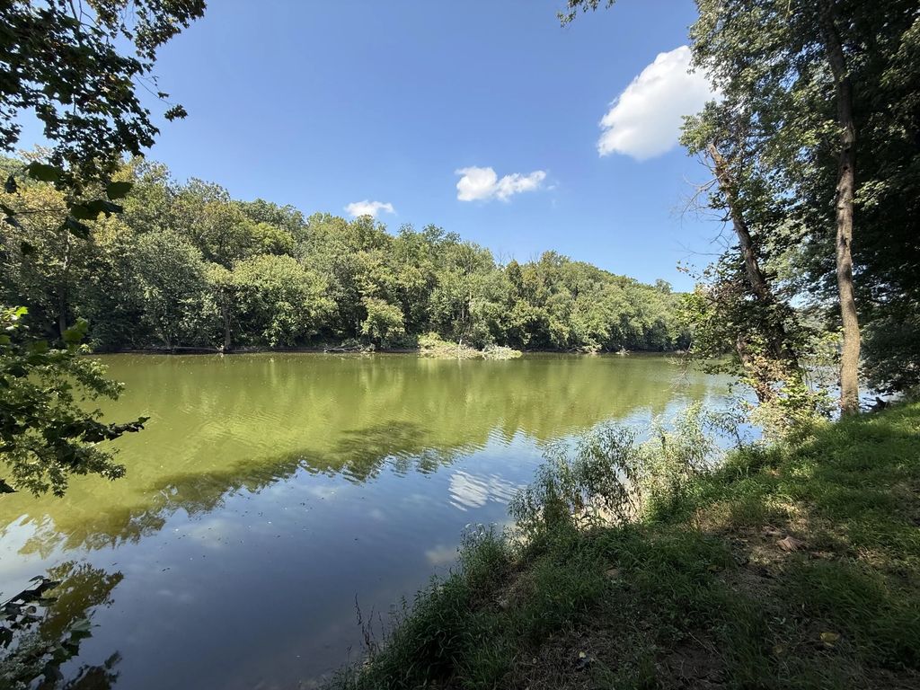 1322 Shore Acres Road, Frankfort