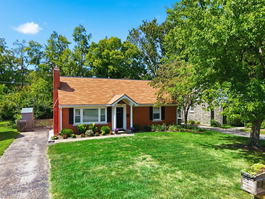 1022 Della Drive, Lexington