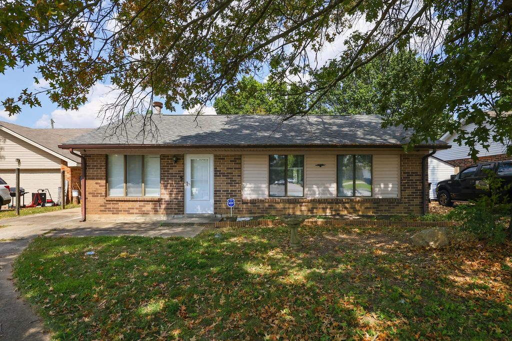 1513 Chadwick Drive, Lexington