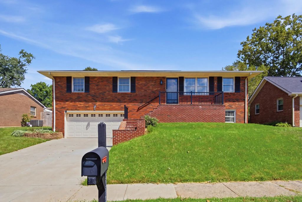 3385 Fraserdale Drive, Lexington