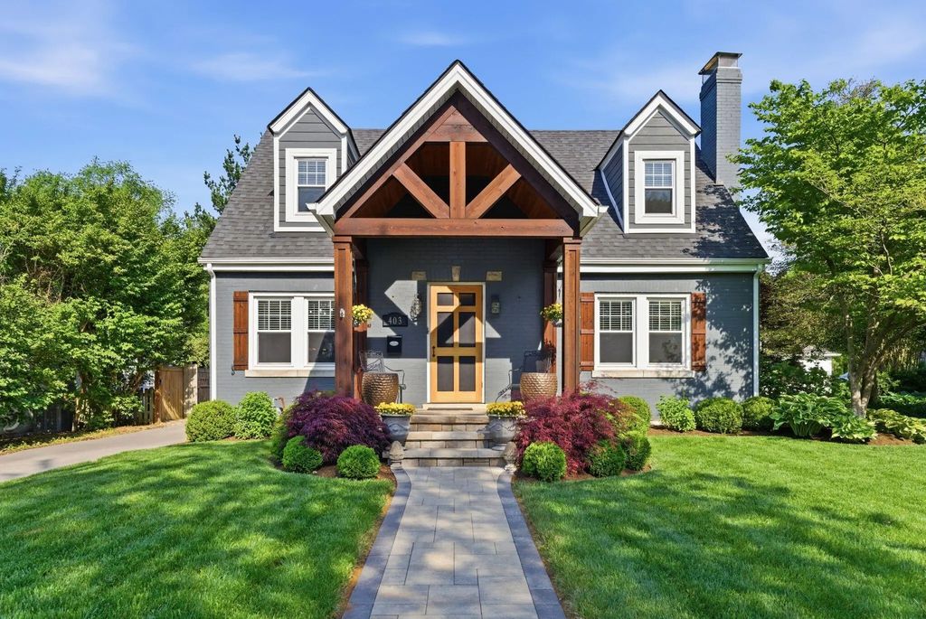 403 Chinoe Road, Lexington