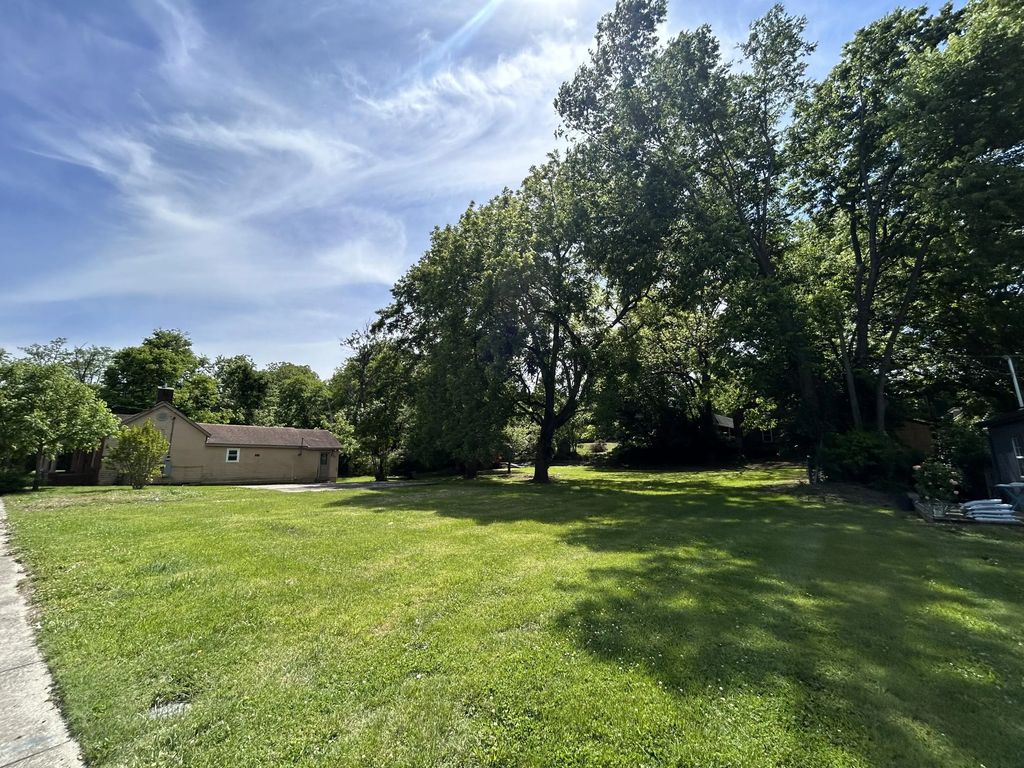 102-106 Admirals Landing, Frankfort