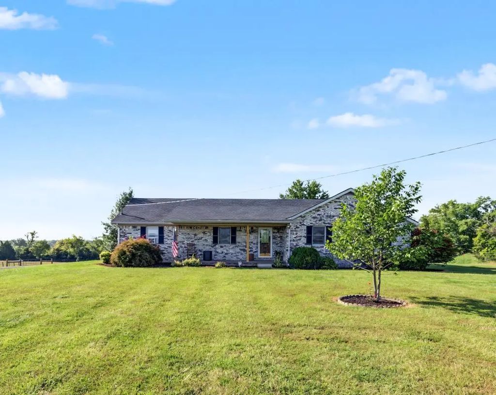 761 Texas Loop Road, Springfield