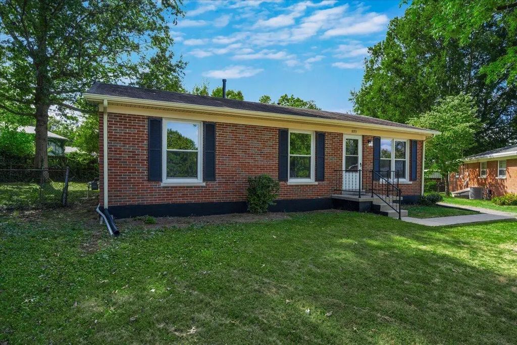 1893 Radcliffe Court, Lexington