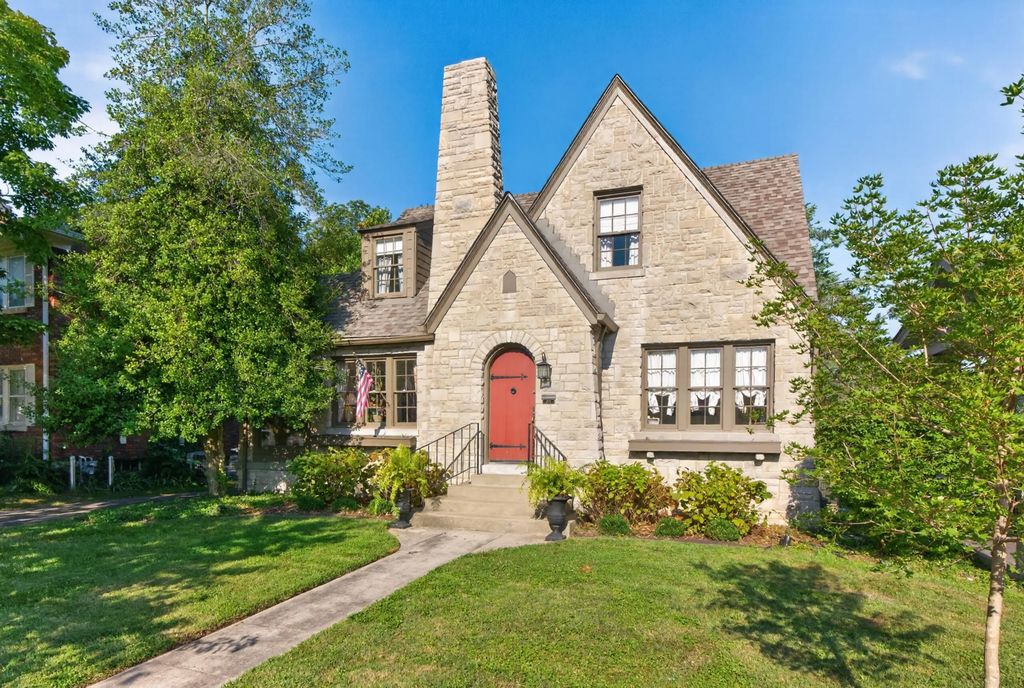 609 Arcadia Park, Lexington