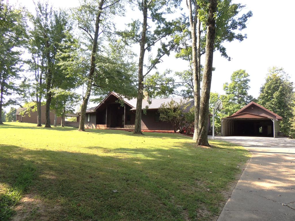 519 Schofield Lane, Frankfort
