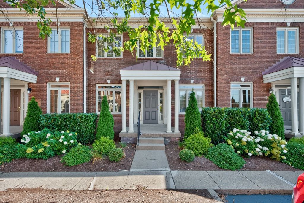519 Darby Creek Road 3, Lexington