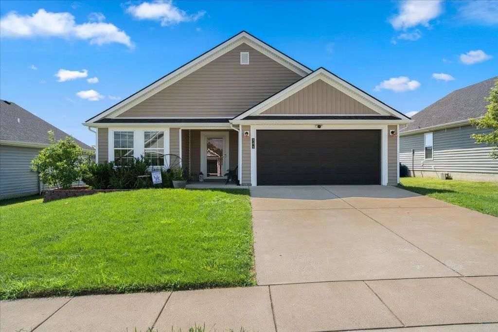 141 White Owl Way, Georgetown