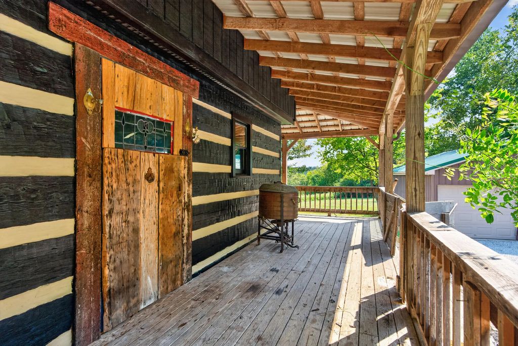 5060 Paynes Mill Road, Lexington
