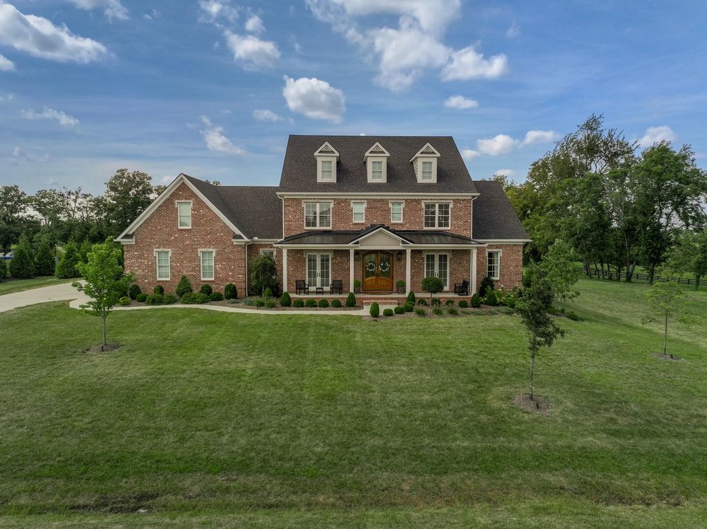 136 Doe Valley, Lexington