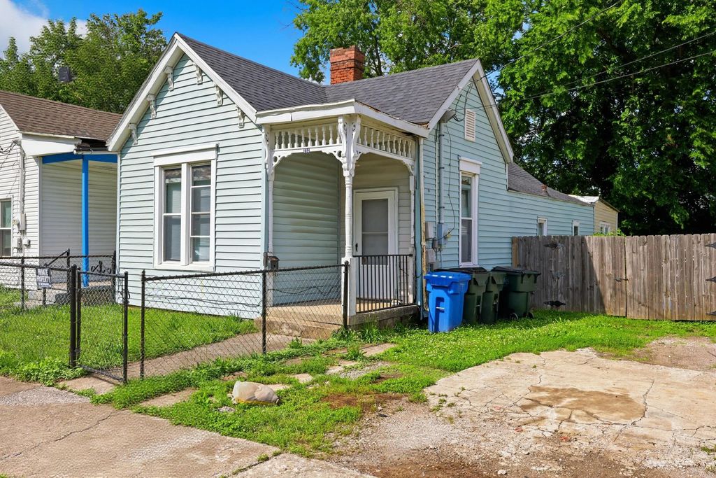 151 Rand Avenue, Lexington