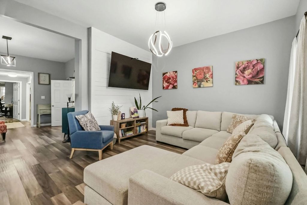 305 E Fourth Street, Lexington